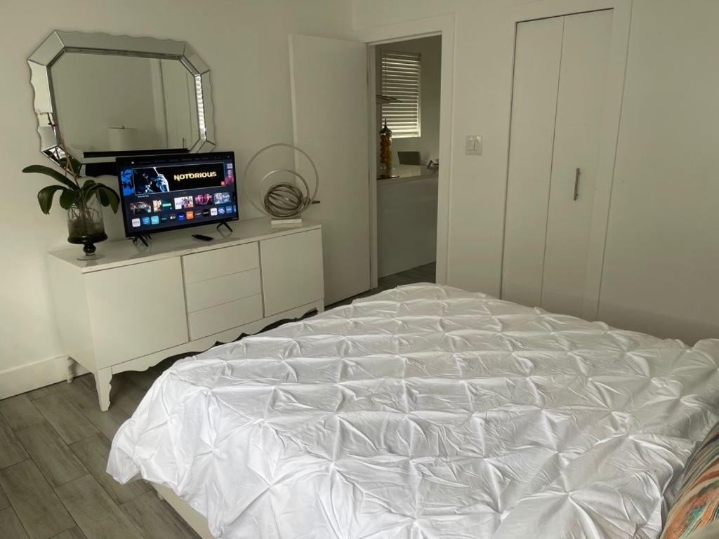 Modern & New,Excellent Location Miami Appartement Buitenkant foto